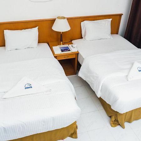 שארג'ה Pan Emirates Hotel Apartments מראה חיצוני תמונה