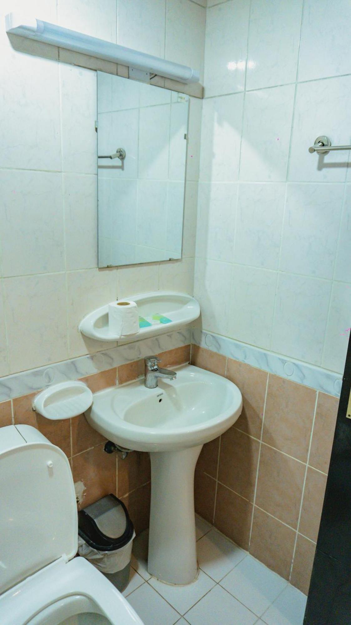 שארג'ה Pan Emirates Hotel Apartments מראה חיצוני תמונה