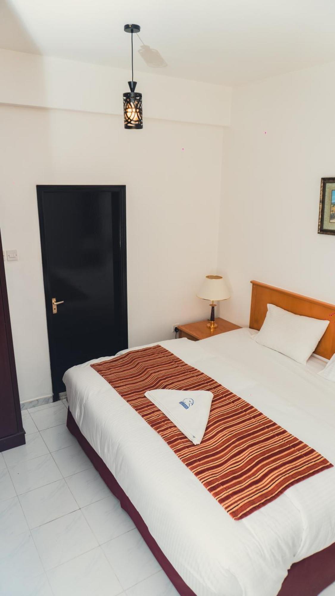 שארג'ה Pan Emirates Hotel Apartments מראה חיצוני תמונה