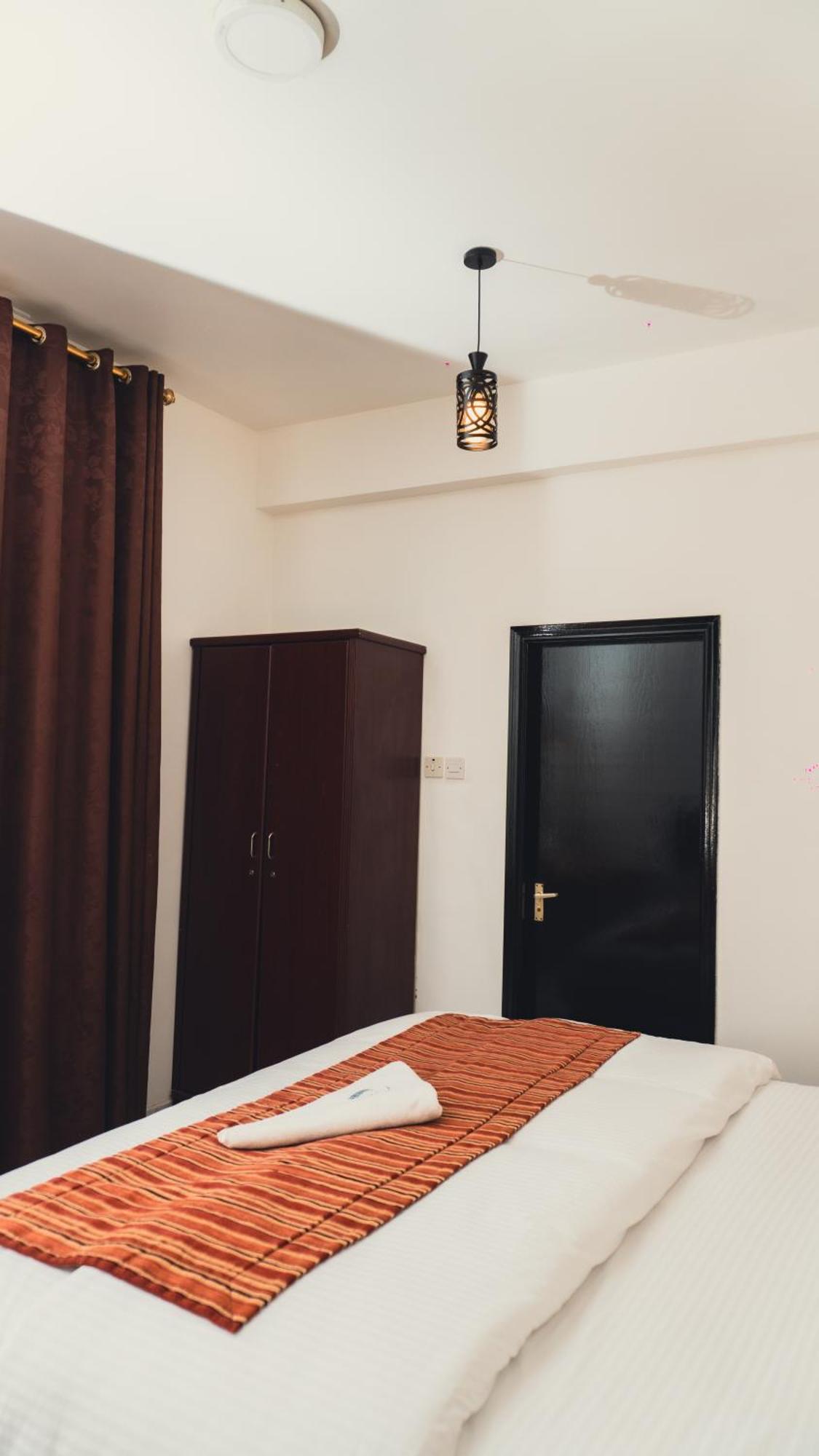 שארג'ה Pan Emirates Hotel Apartments מראה חיצוני תמונה