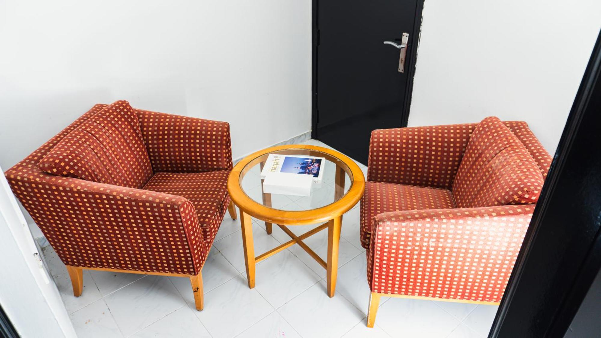 שארג'ה Pan Emirates Hotel Apartments מראה חיצוני תמונה